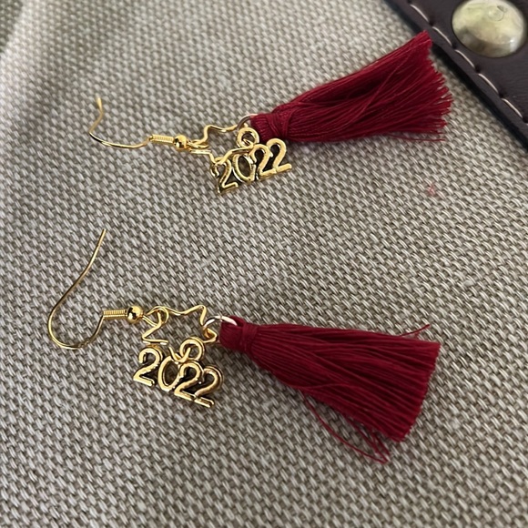 Graduation Gifts Tassel 2022 Earrings Gold & Red - Picture 4 of 6